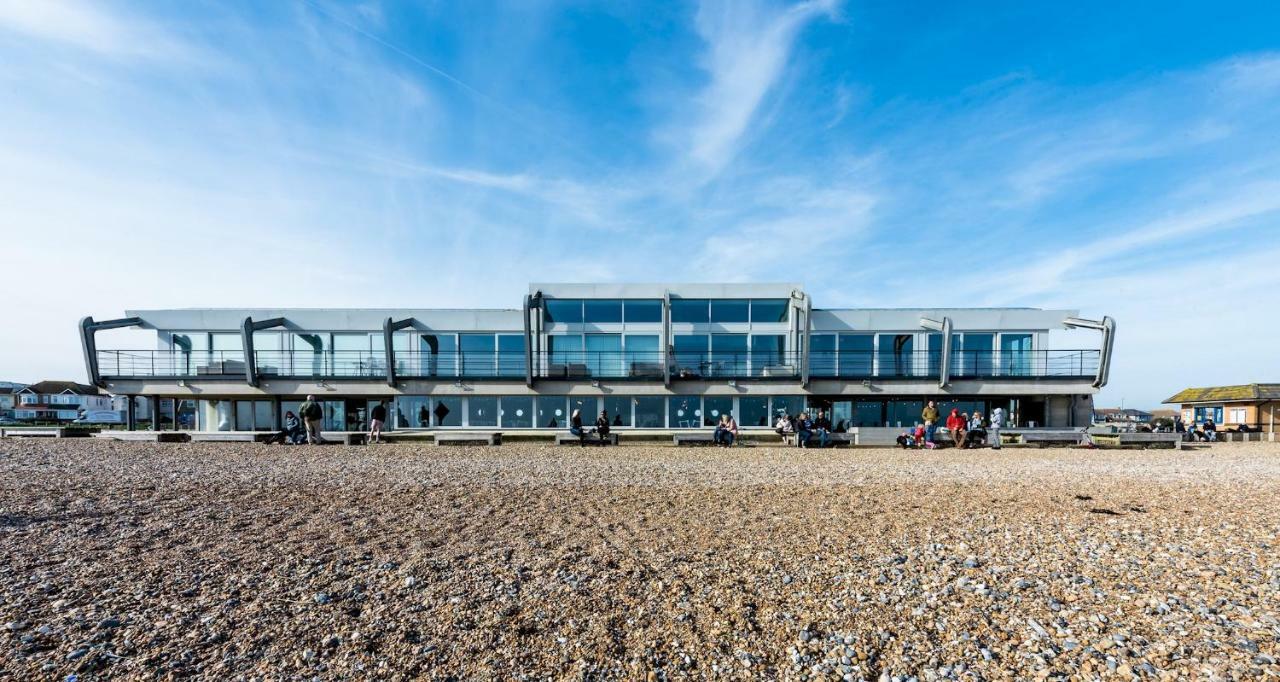 Lancing Beach Apartment. Buitenkant foto