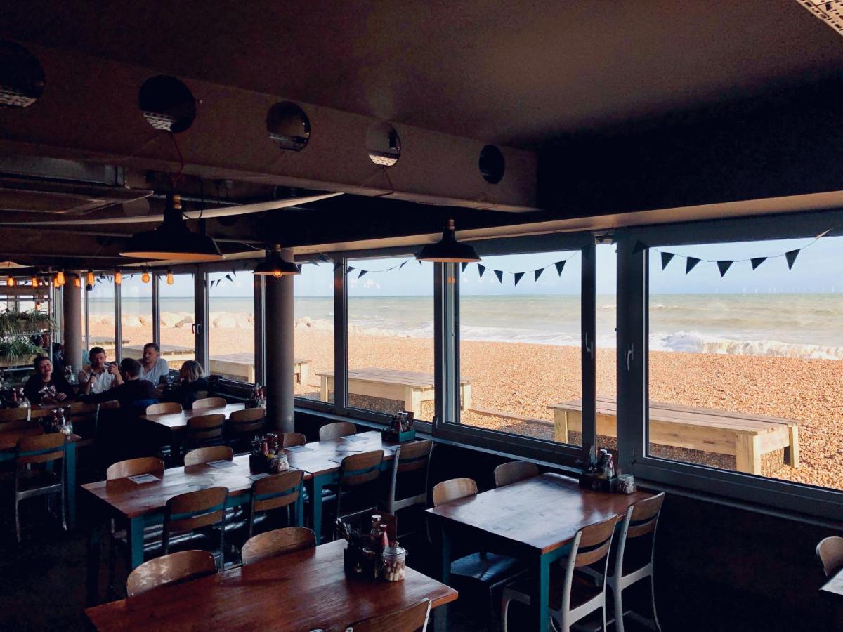 Lancing Beach Apartment. Buitenkant foto